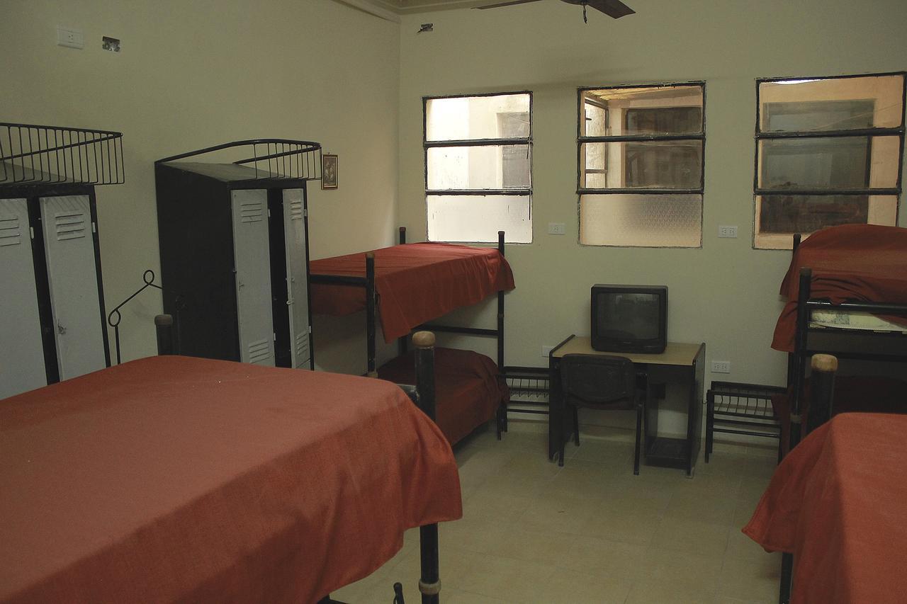 Hostal El Tucu Tucuc San Miguel de Tucumán Esterno foto
